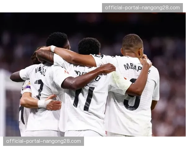 深度复盘：曼城如何通过高位逼抢限制皇马中场的进攻组织