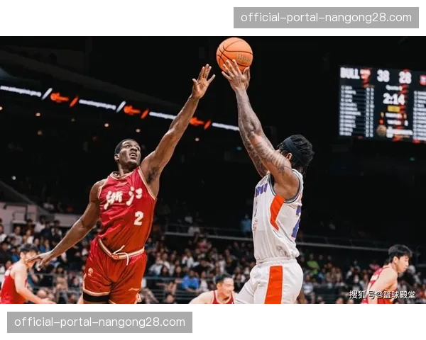 球队市值报告指出，“进攻流畅、节奏明快”的打法显著提升主场票房